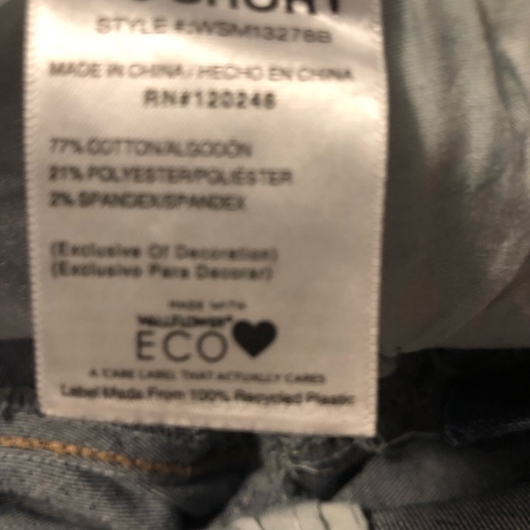 EUC Wallflower “ The Lucious Curvy Fit” Bootcut Jeans Indigo Denim Tint Finish - Picture 5 of 11